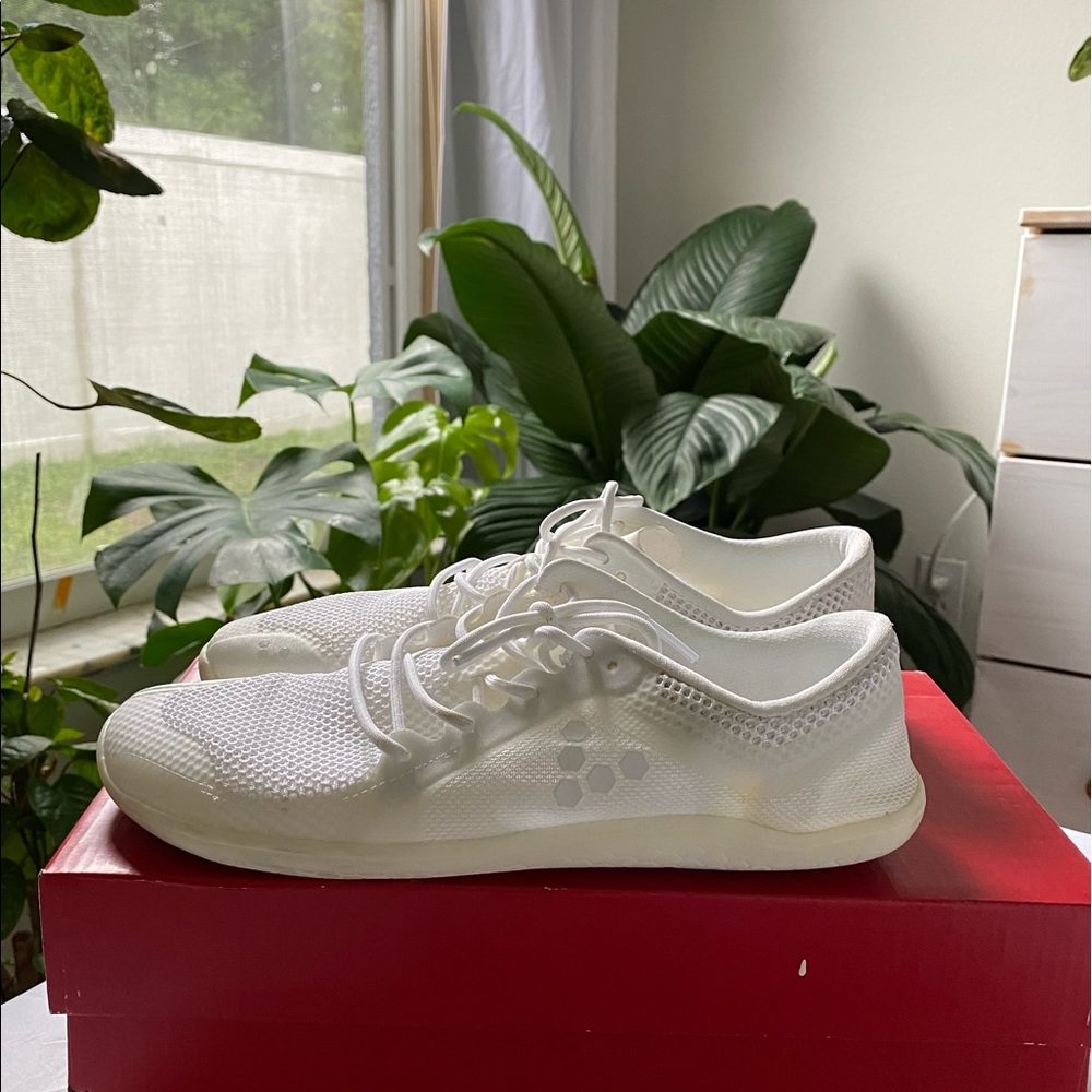Vivobarefoot primus sneakers